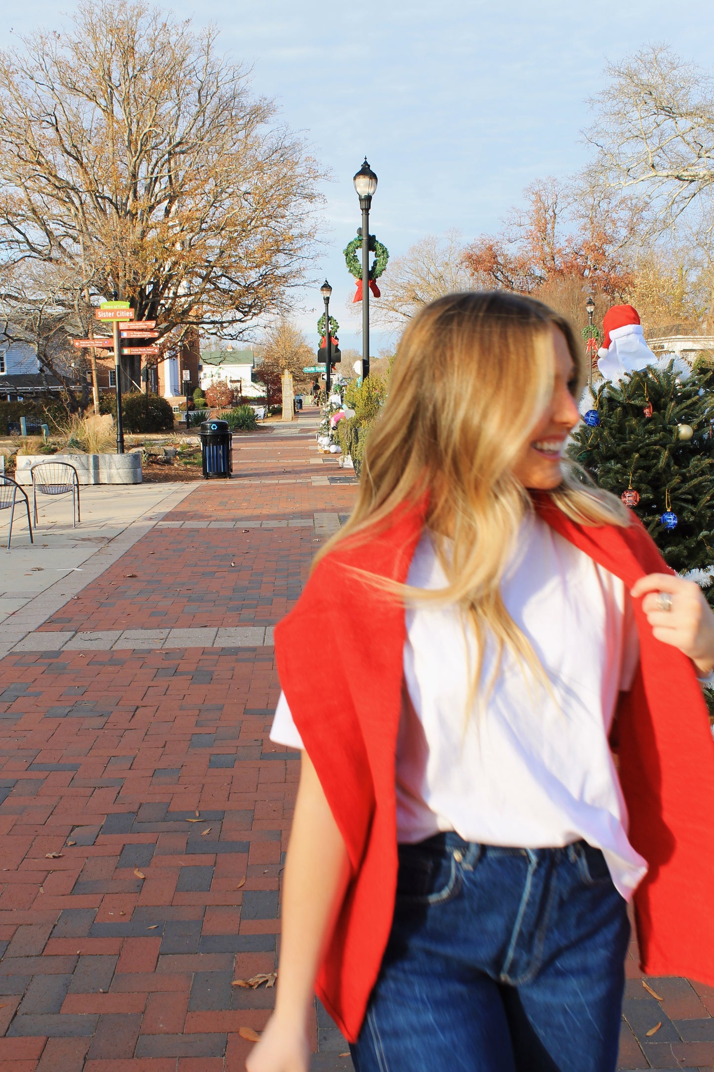 The Classic Sweater - Red