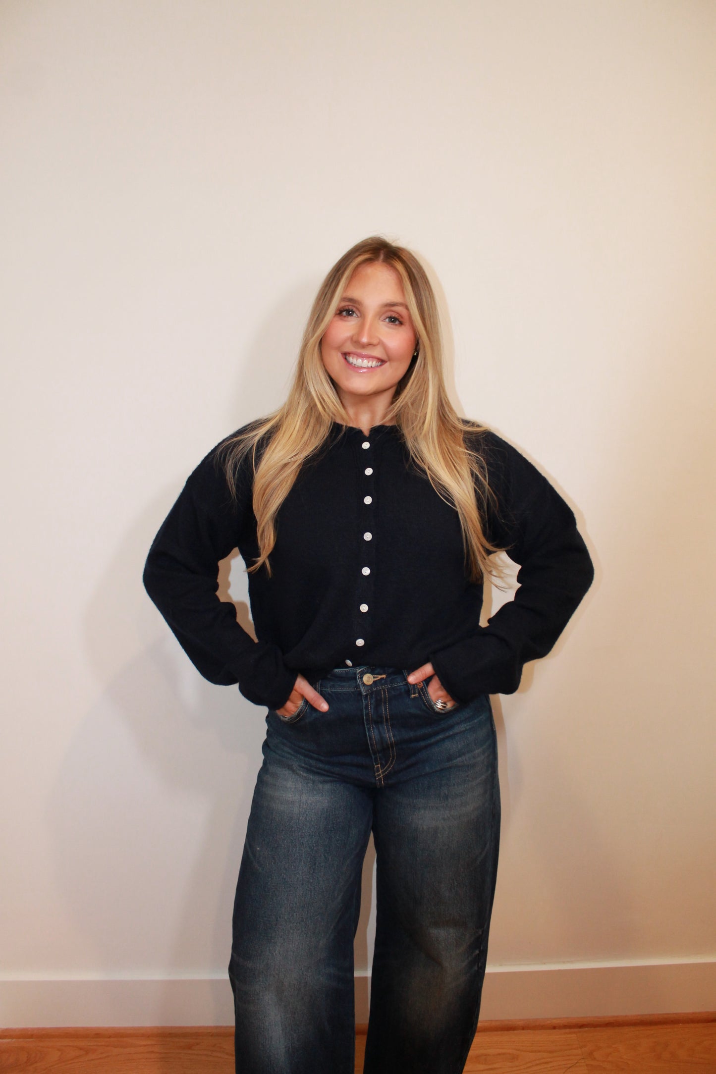 The Classic Sweater - Navy