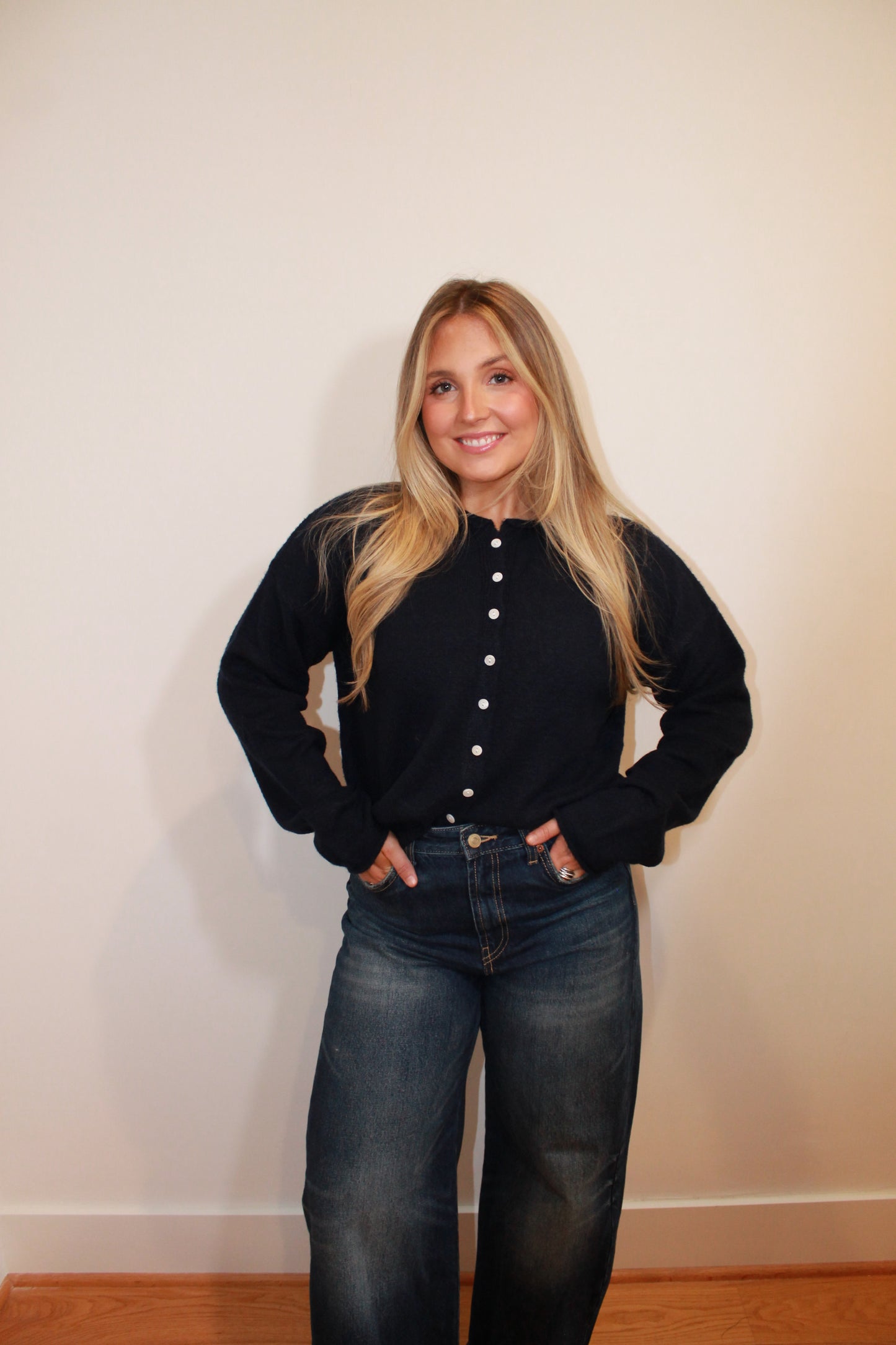 The Classic Sweater - Navy